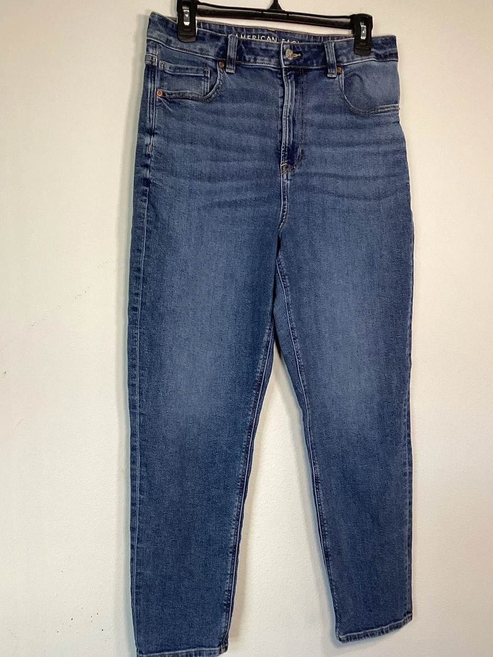 AE 90s Y2KHigh-Rise Slim Mom Jeans in Medium Blue Denim sz 12 - Picture 2 of 11